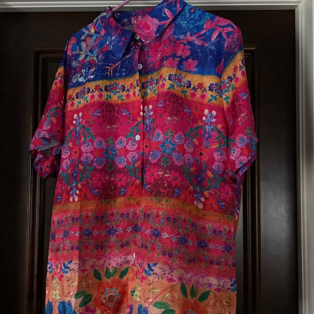 Beautiful! Colorful Print Blouse Size 3X